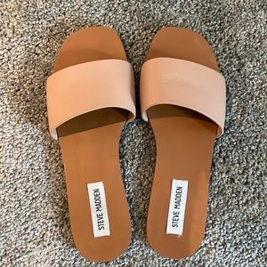 Size 7.5 Steve Madden sandals